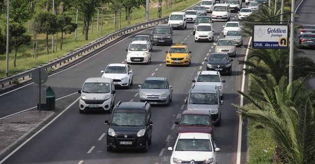 İzmir trafiğe kayıtlı araç sayısı yüzde 4,5 arttı