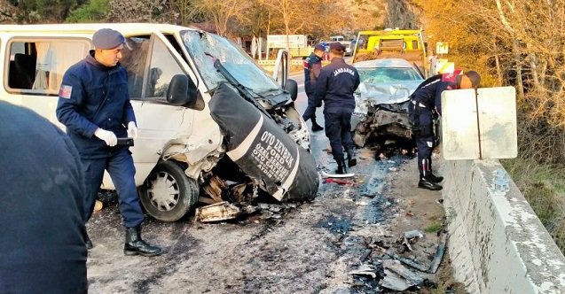 İzmir Aydın karayolu Germencik Ortaklar Mahallesi trafik kazası: 9 yaralı