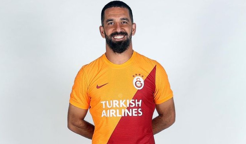 Arda Turan aslen nereli burcu ne evli mi eşi kim çocuğu var mı hangi takımlarda oynadı?