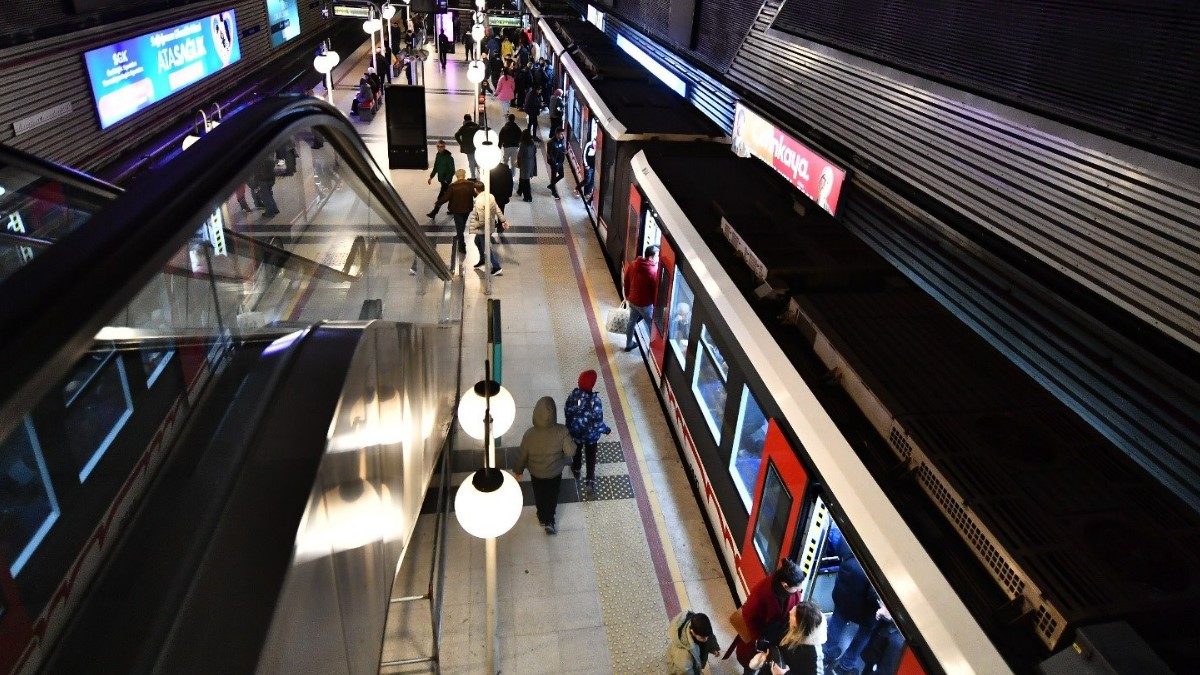 izmir metrosu